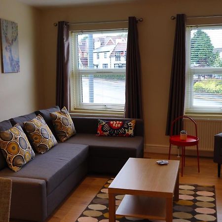 Parkview Apartments Windsor Bagian luar foto