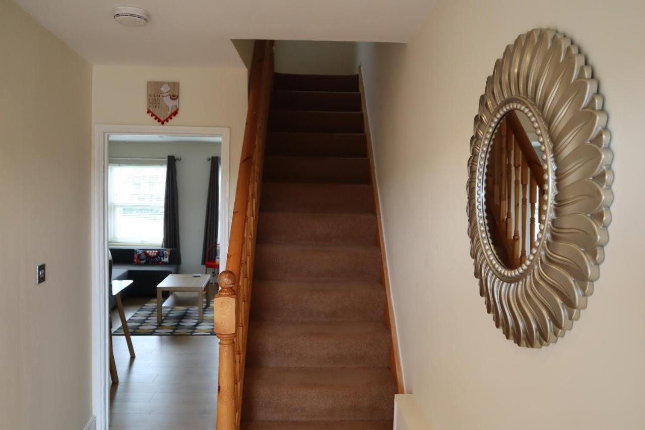 Parkview Apartments Windsor Bagian luar foto